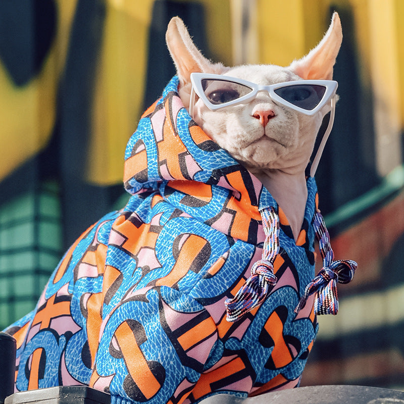 Fashionable Dog Clothes for Bulldogs and Hairless Cats